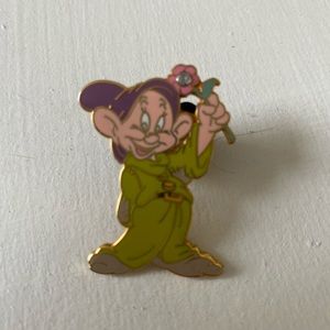 Dopey holding a flower Disney Pin 2007